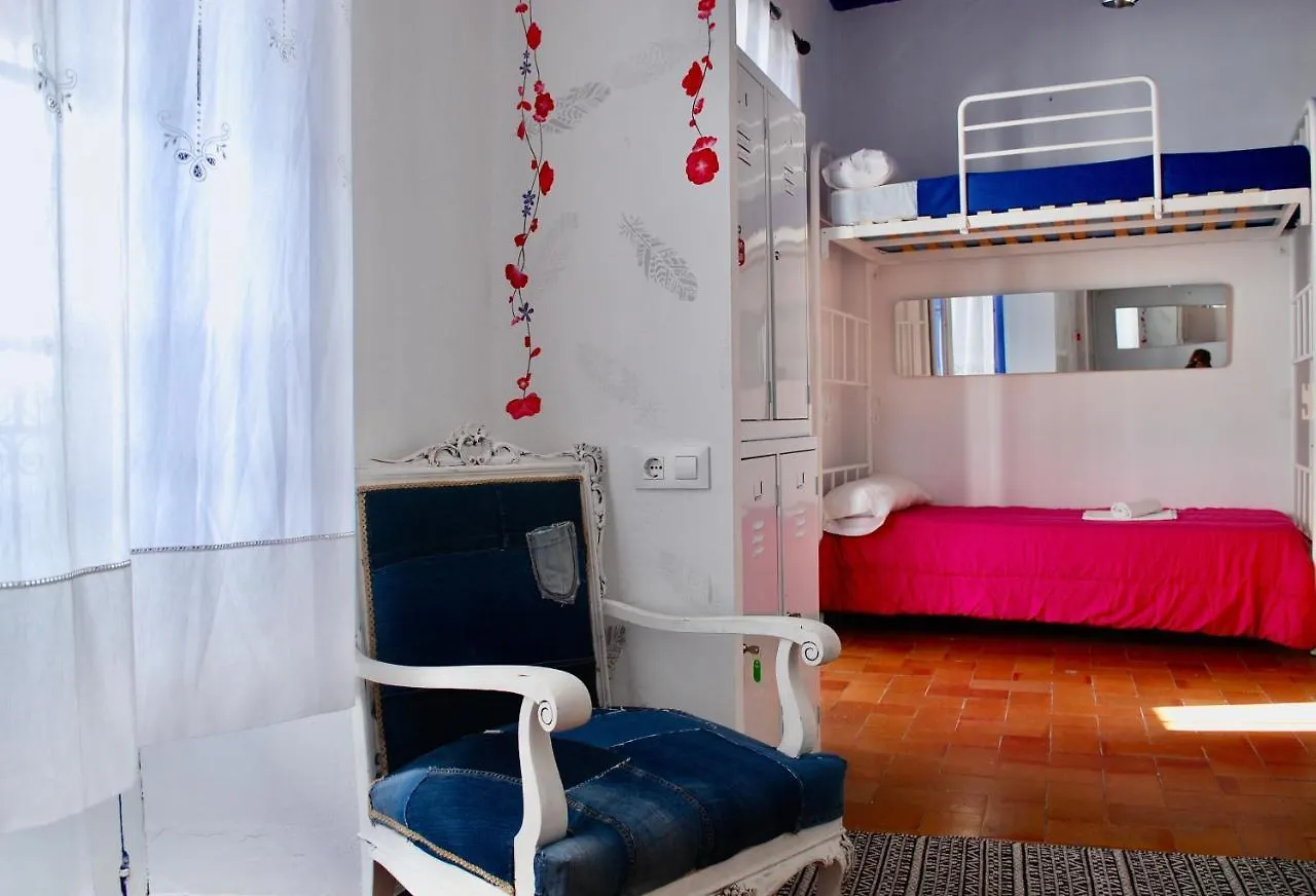 Backpacker Al-Katre Bed & Breakfast Cordoba Spain