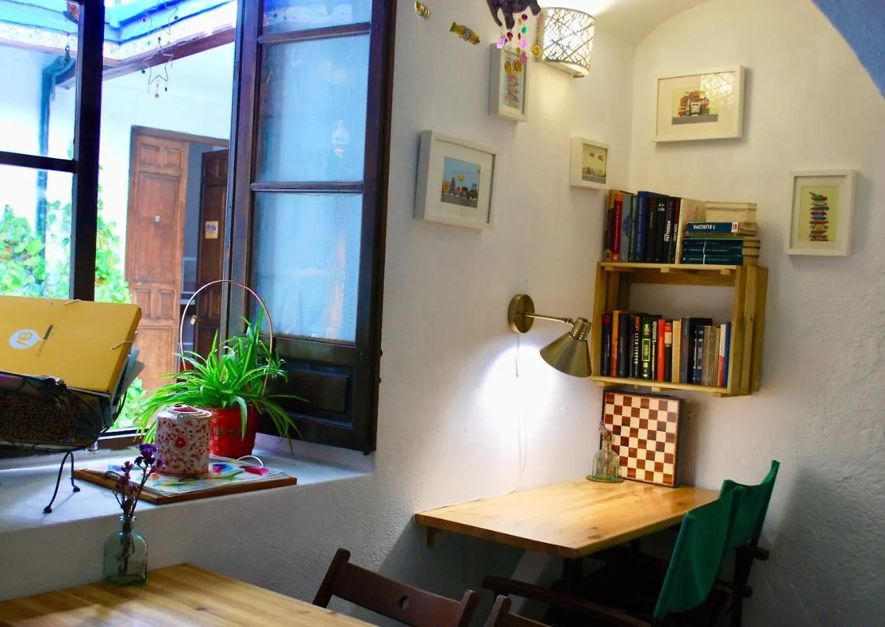 Backpacker Al-Katre Bed & Breakfast Cordoba Spain